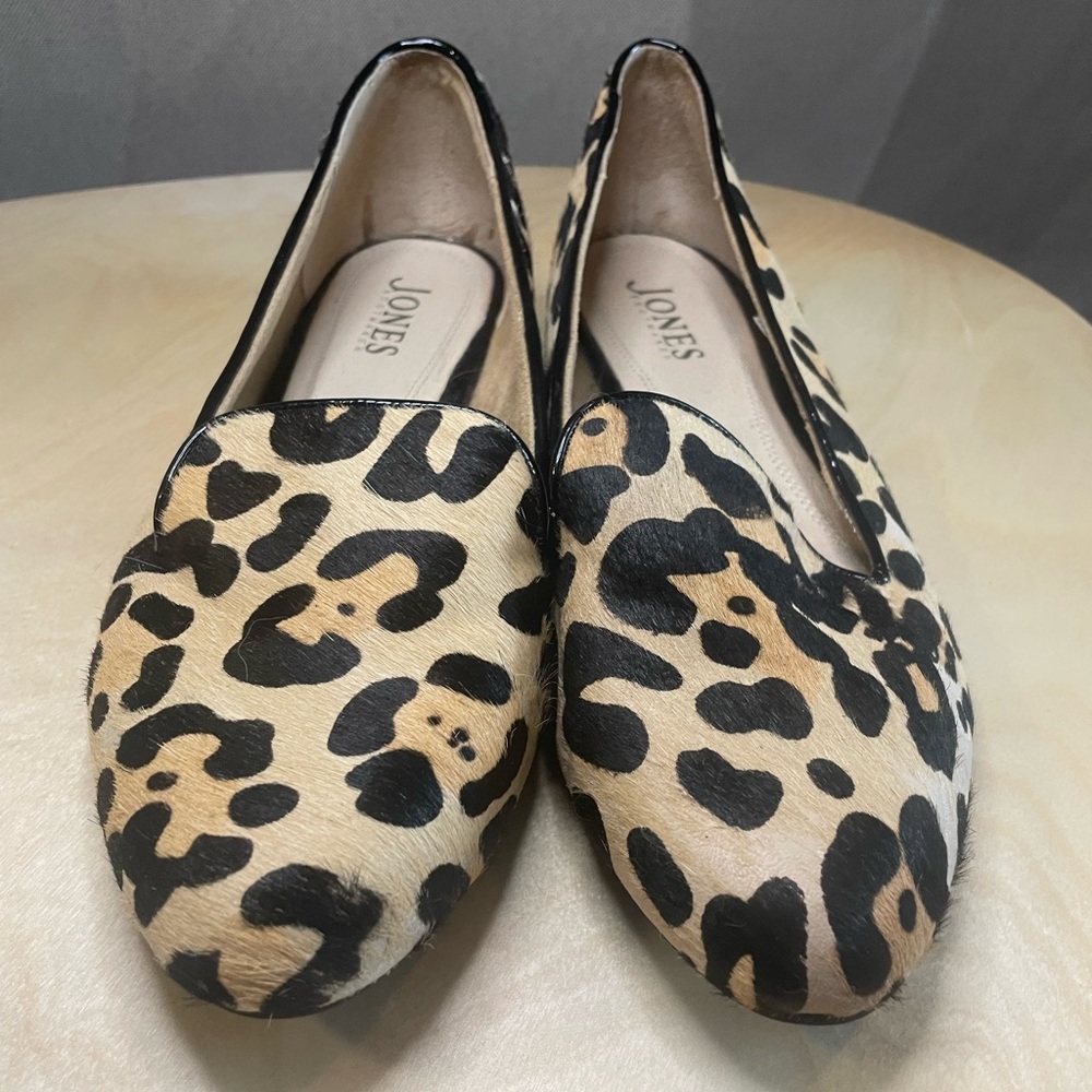 ☀️Leopard Print Leather Flats | Jones Bootmaker - like new. Size 39/8.